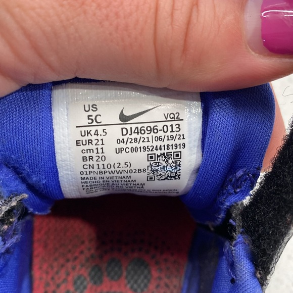 Toddler Nike Shoes - Picture 3 of 7